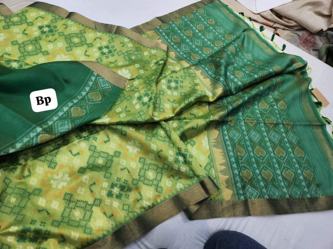 Green patterned fabric 