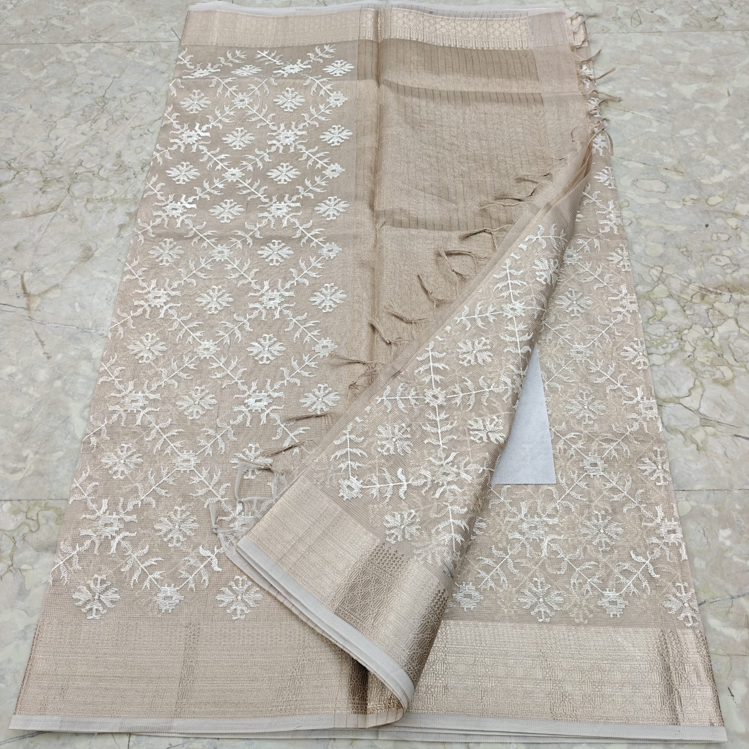 Beige 3