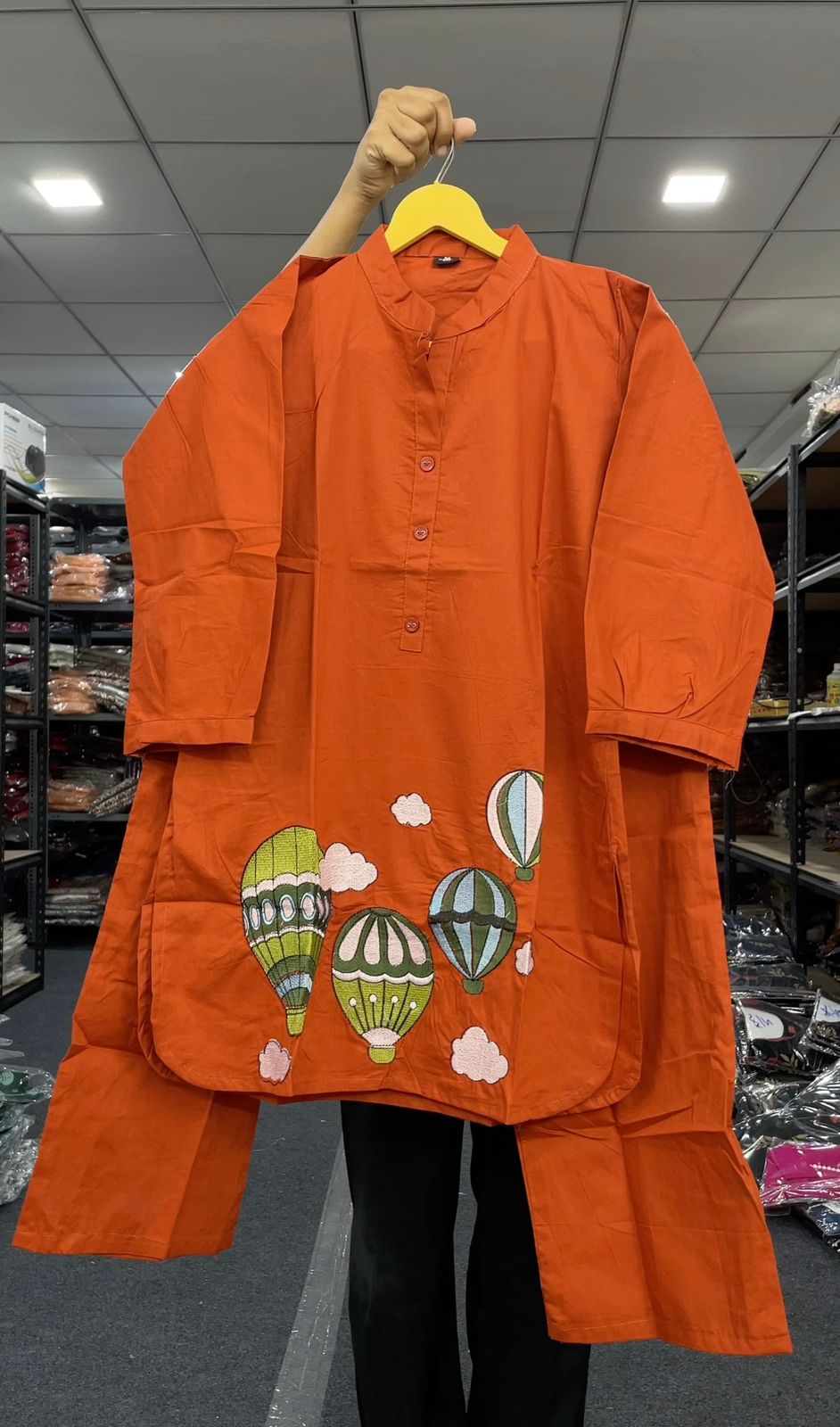Orange 