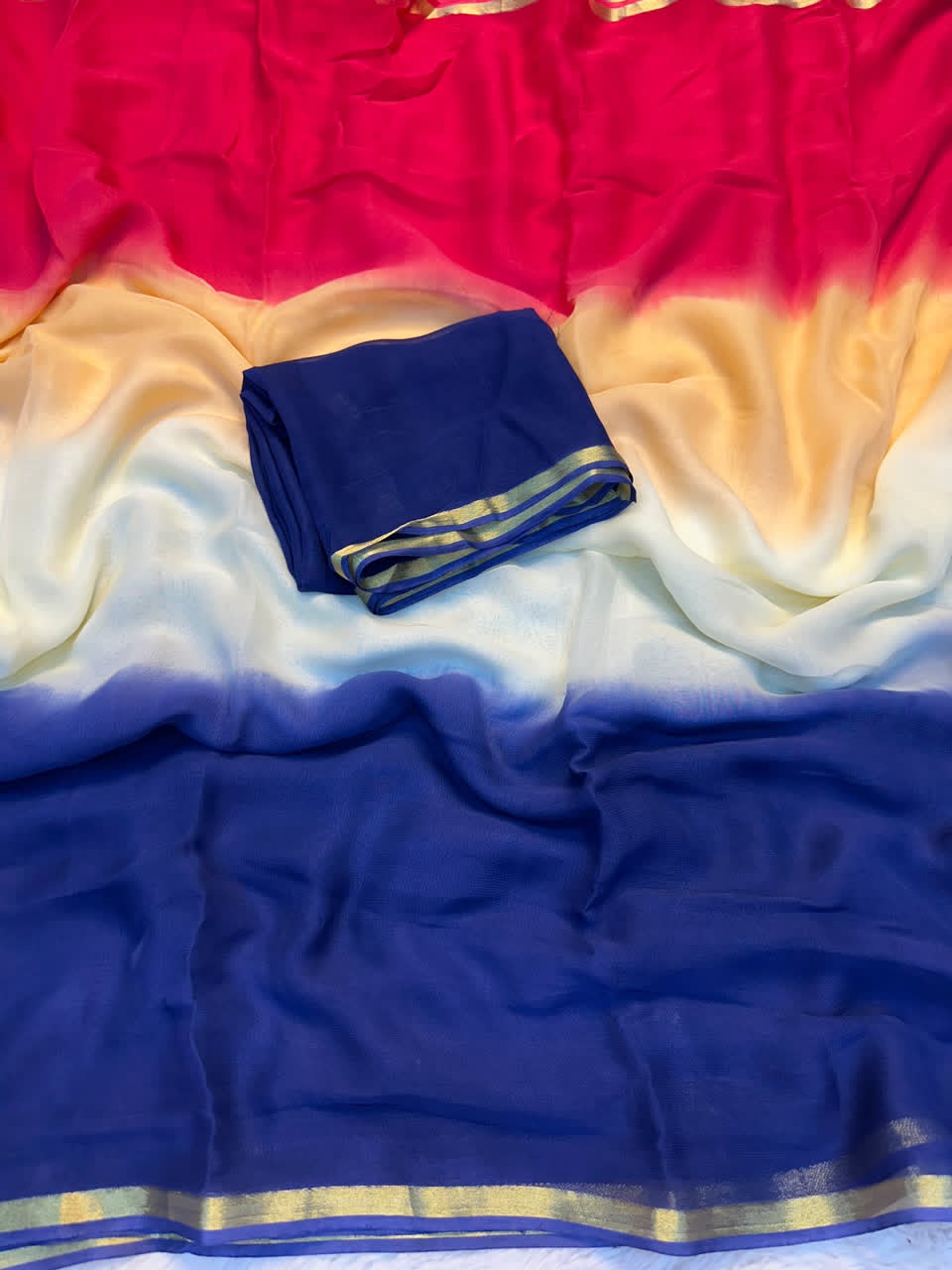 Multicolor 