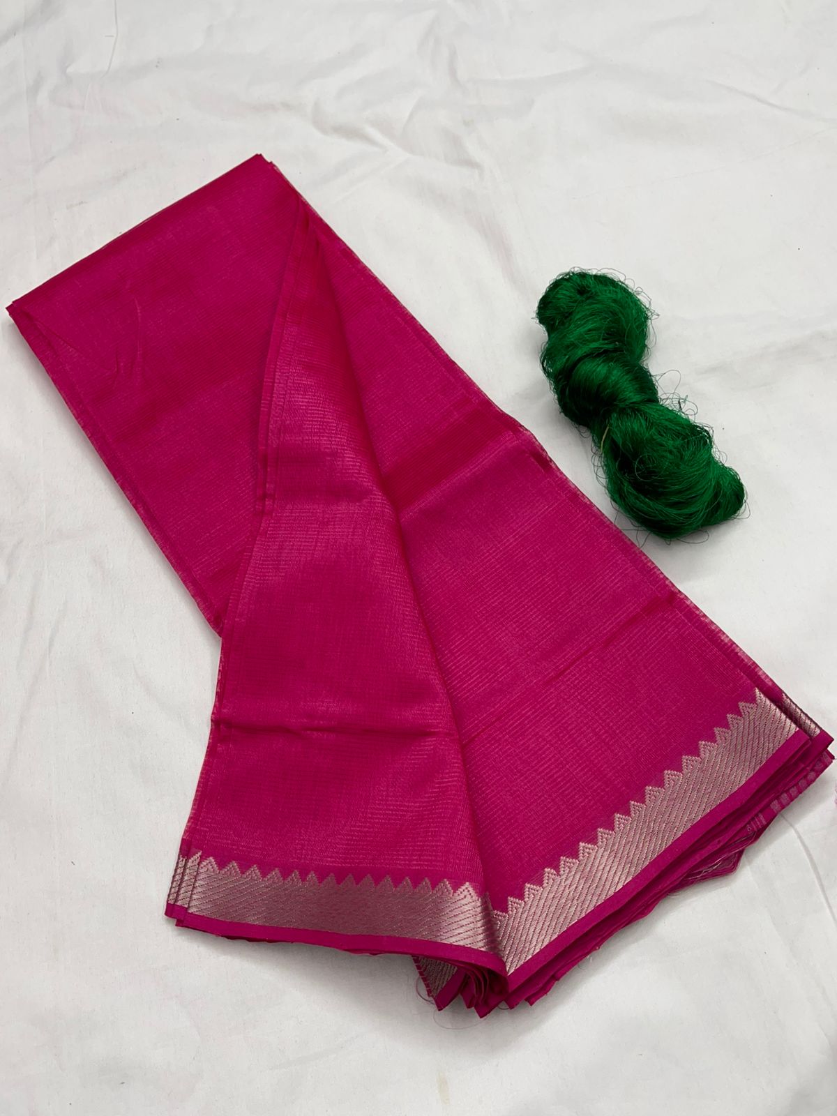 A Magenta Mangalagiri Handloom pattu saree