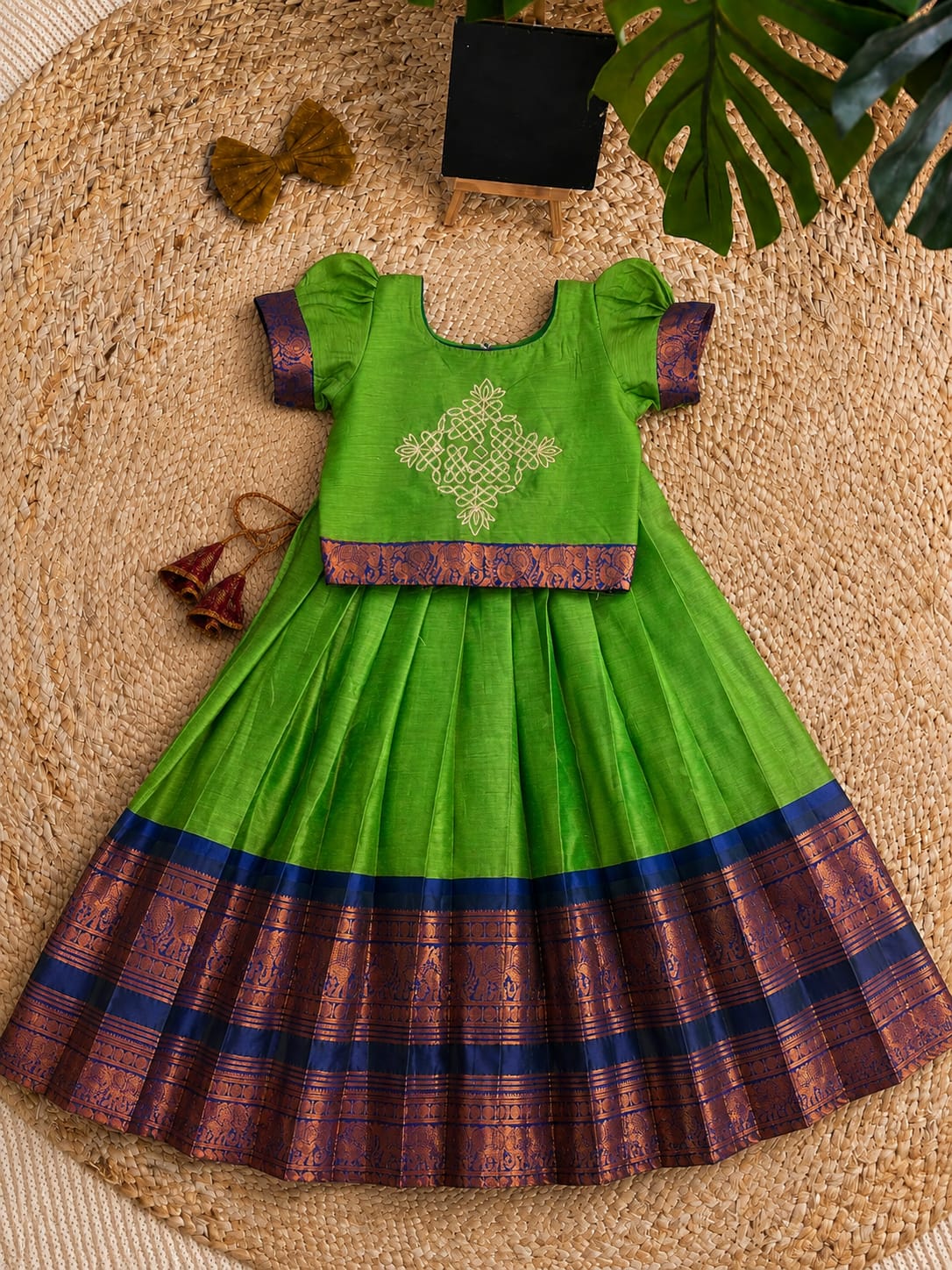 Parrot green 