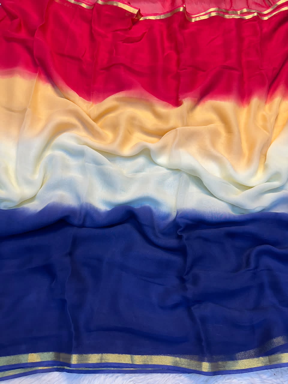 Multicolor 