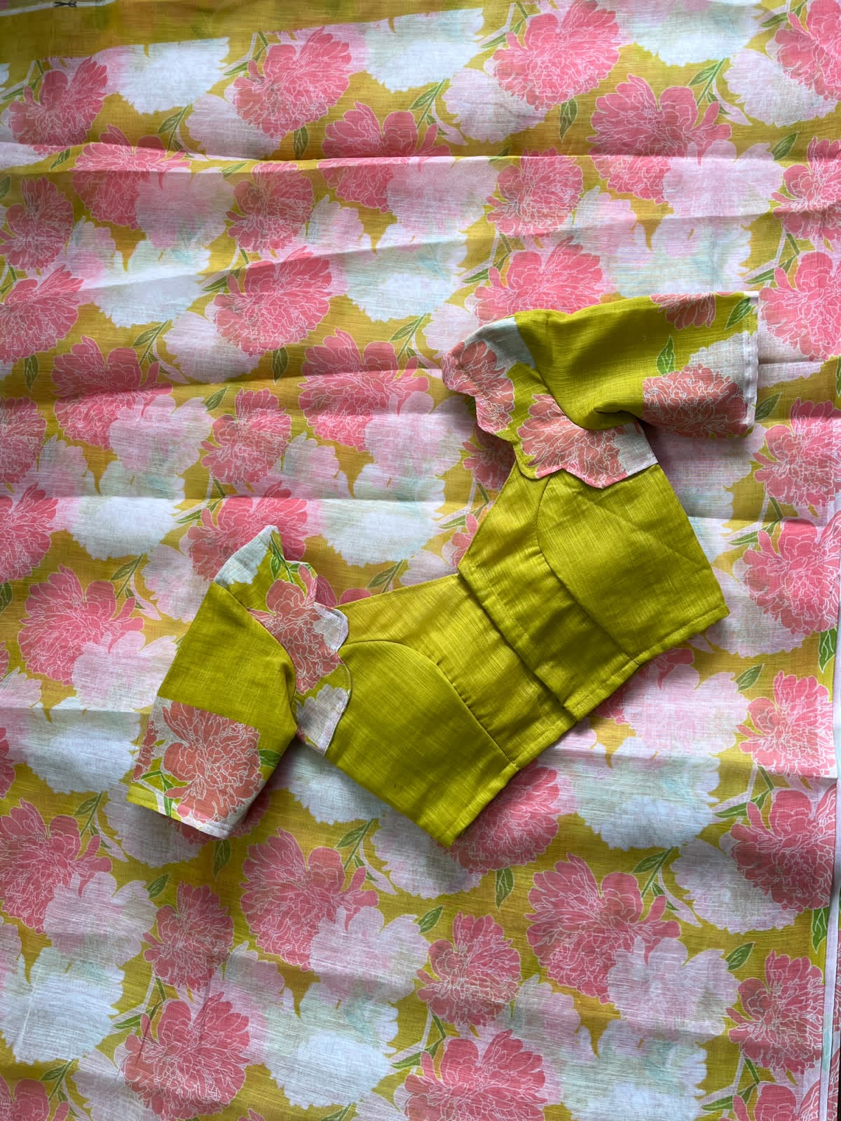 Linen Floral Digital Saree