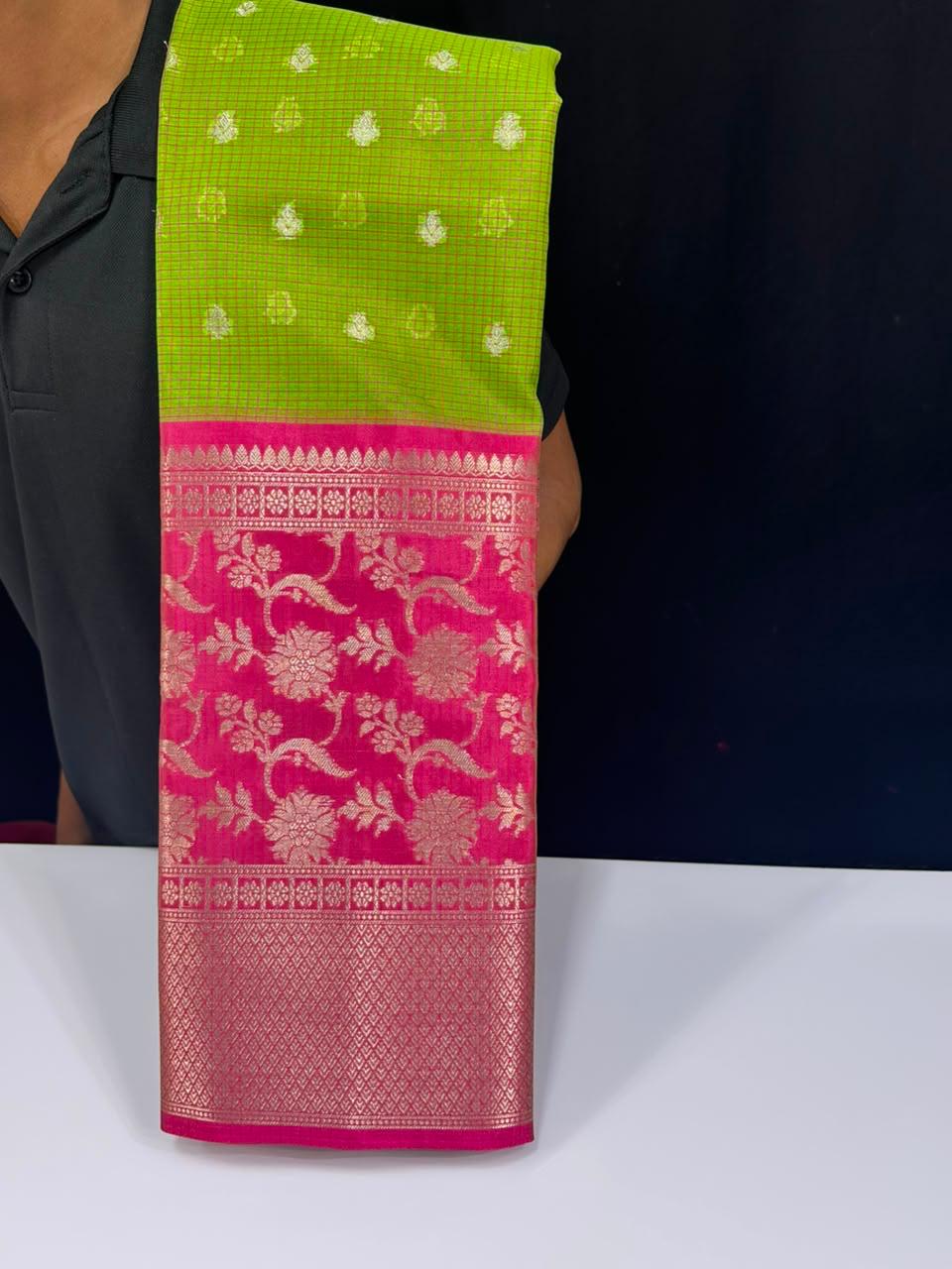 Parrot green 