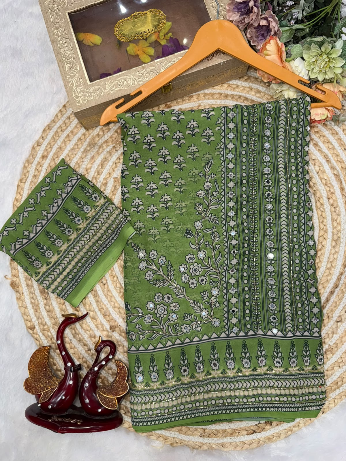 Mehandi green