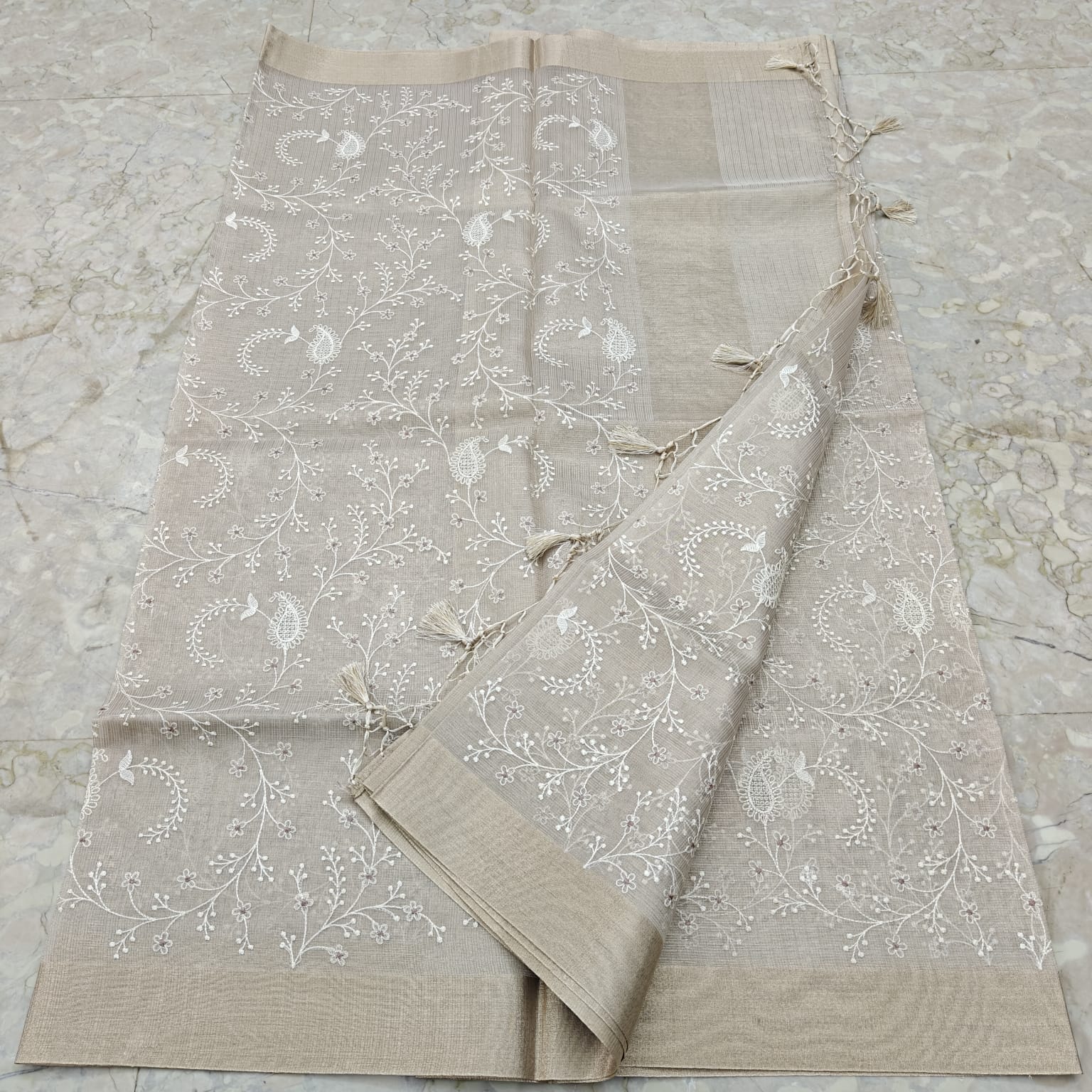 Beige 8