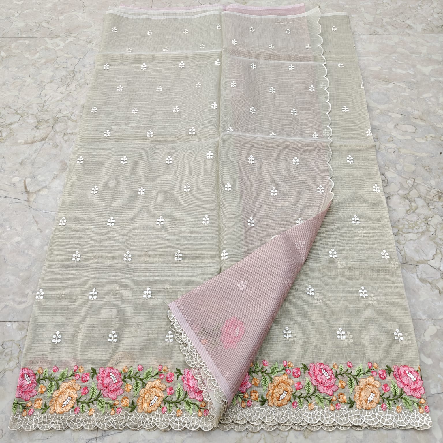 Light pista green