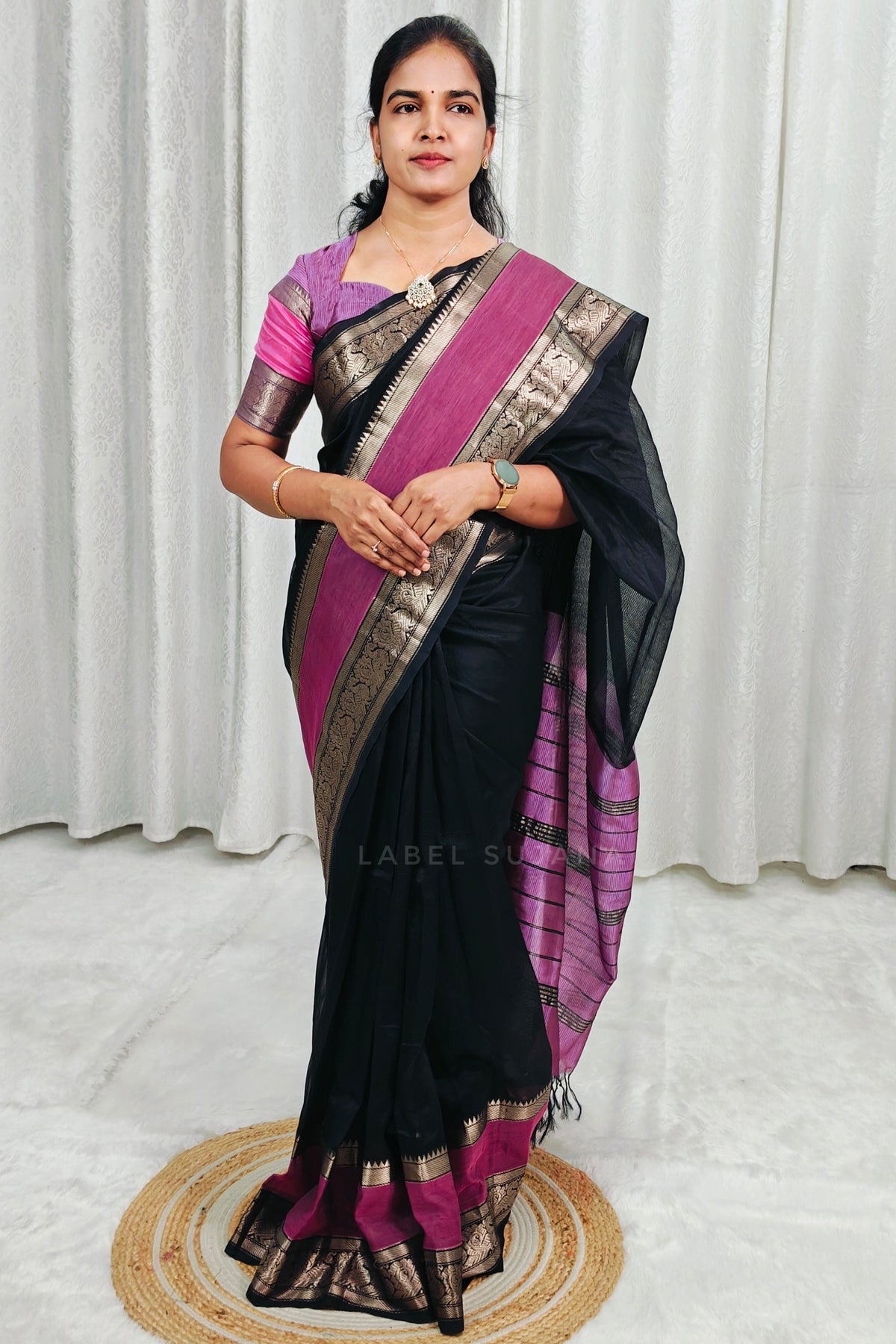 Black colour Pure Mangalagiri Handloom Kanchi Border Pattu Saree