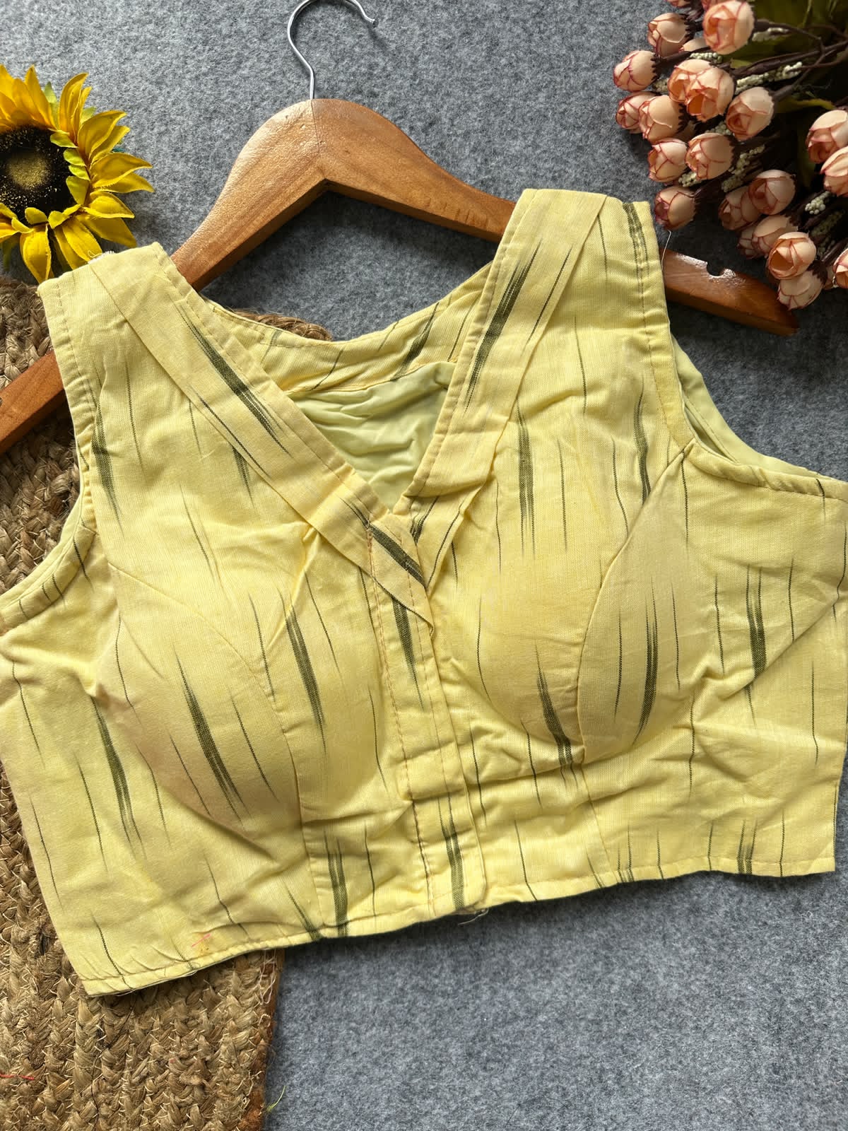 Lemon yellow 