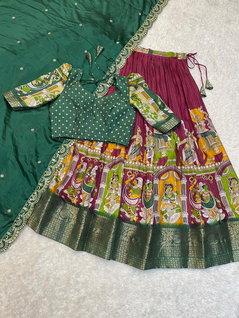 Maroon & Bottle Green