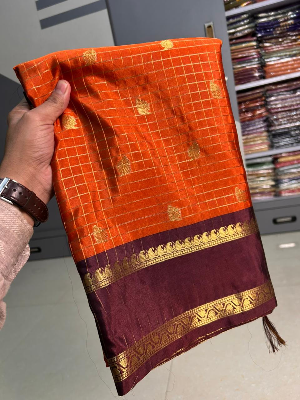 Orange 