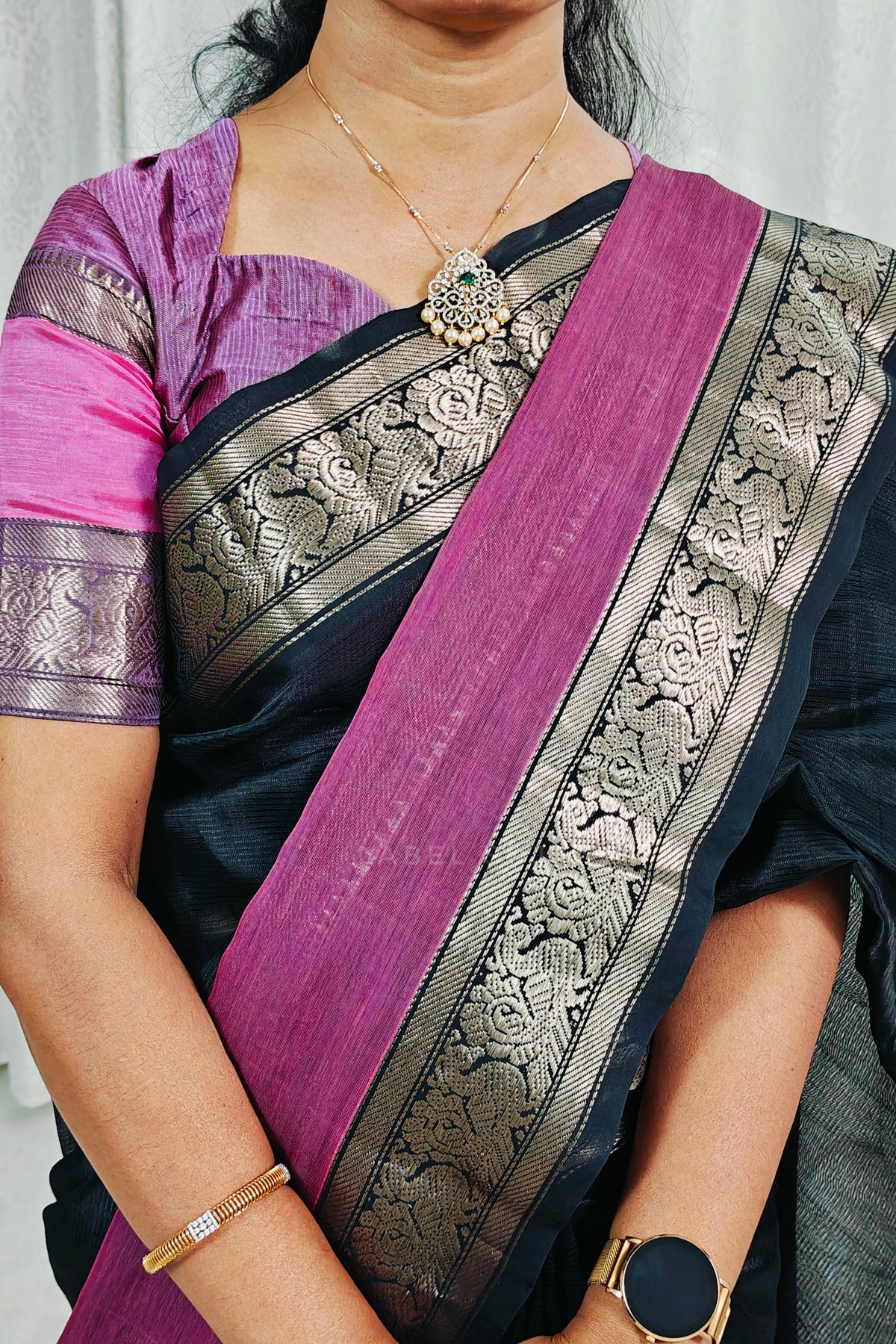 Black colour Pure Mangalagiri Handloom Kanchi Border Pattu Saree