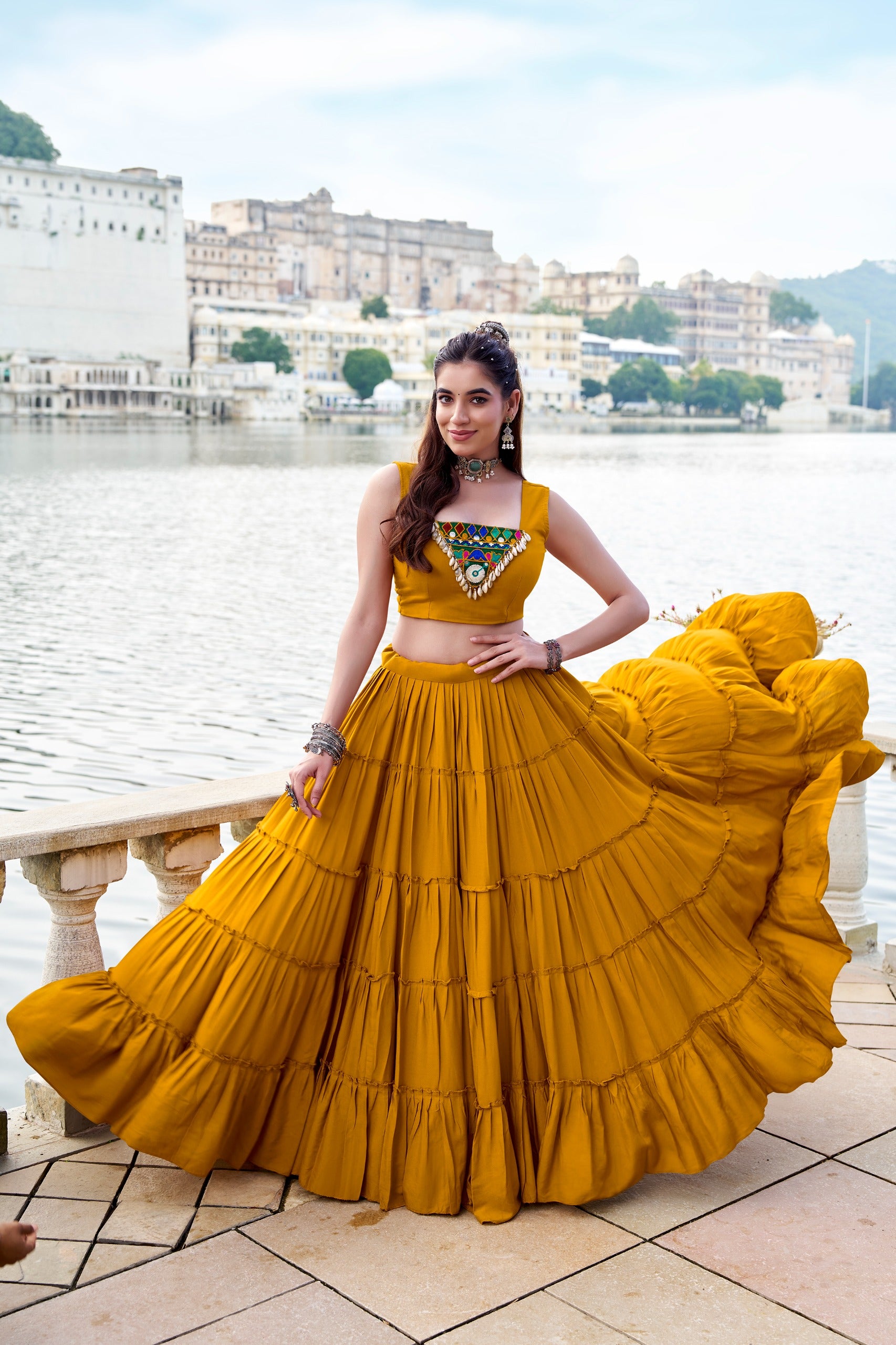 Mustard yellow 