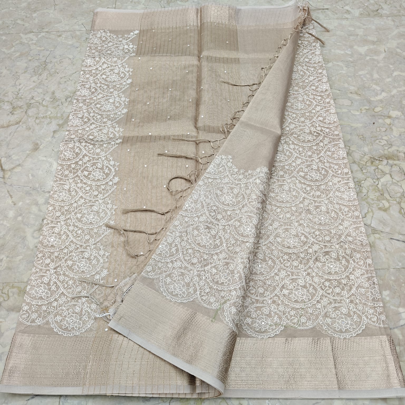 Beige 4