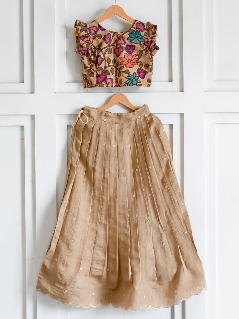 Beige 4