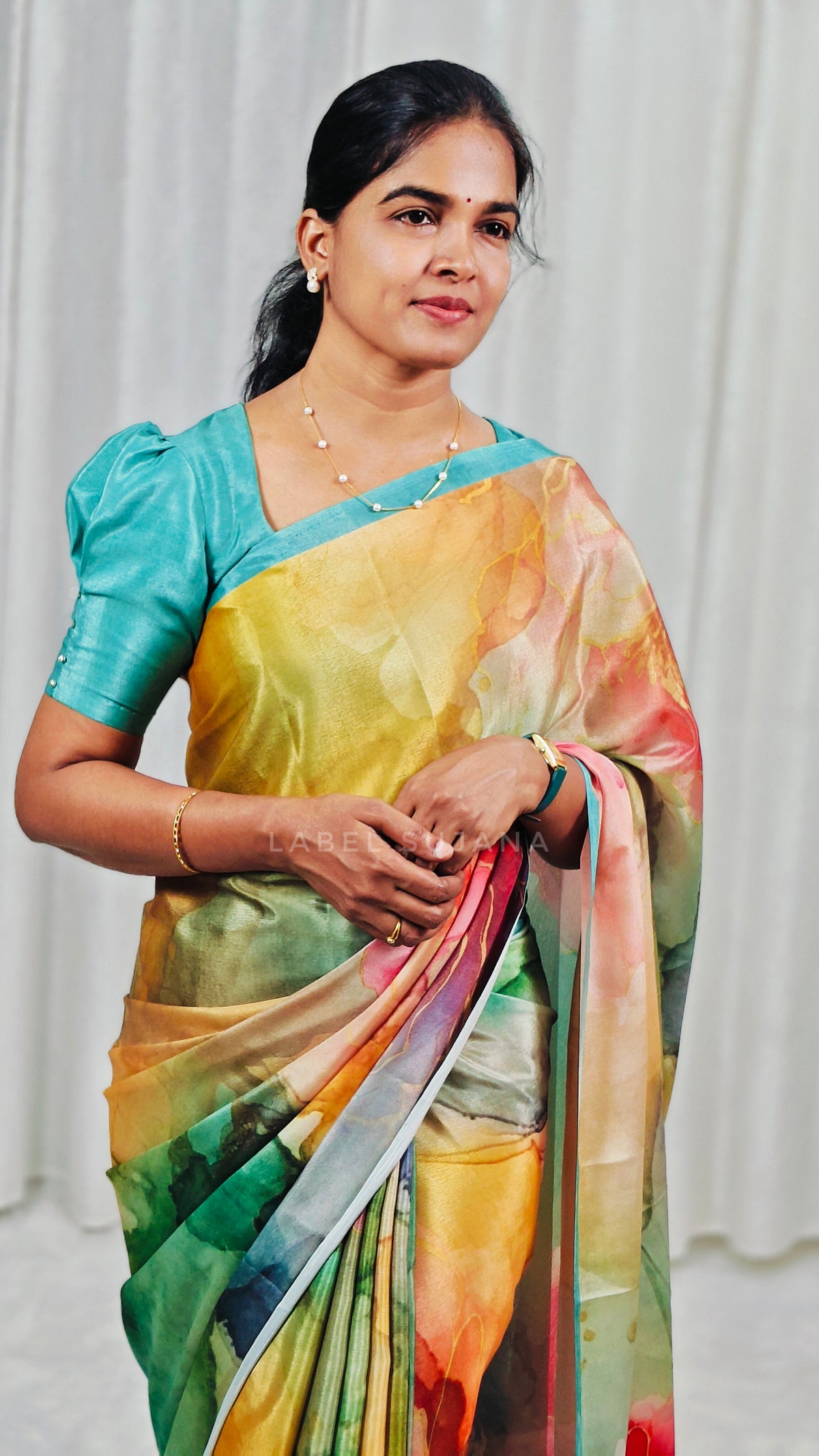 Design 01 Abstract Design Crepe Silk Saree